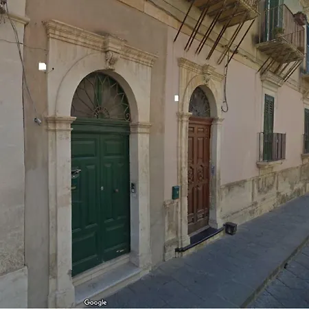 Cavour Πανσιόν *